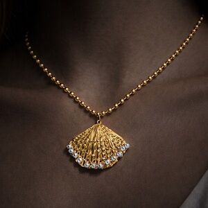 Coastal Lux SeaShell Pendant Necklace